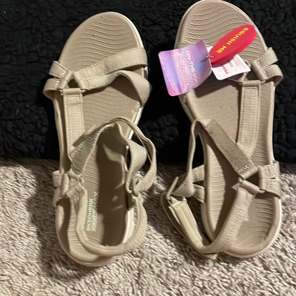 Sketchers sandals